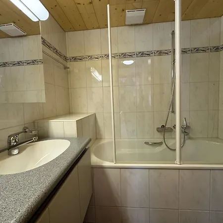 アパート Oberhof Penthouse ヴェンゲン